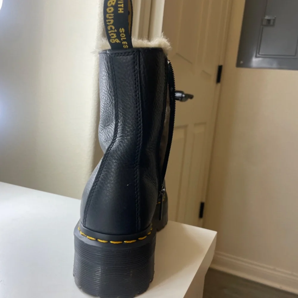 Doc Marten’s Leather Fur - Picture 8 of 11